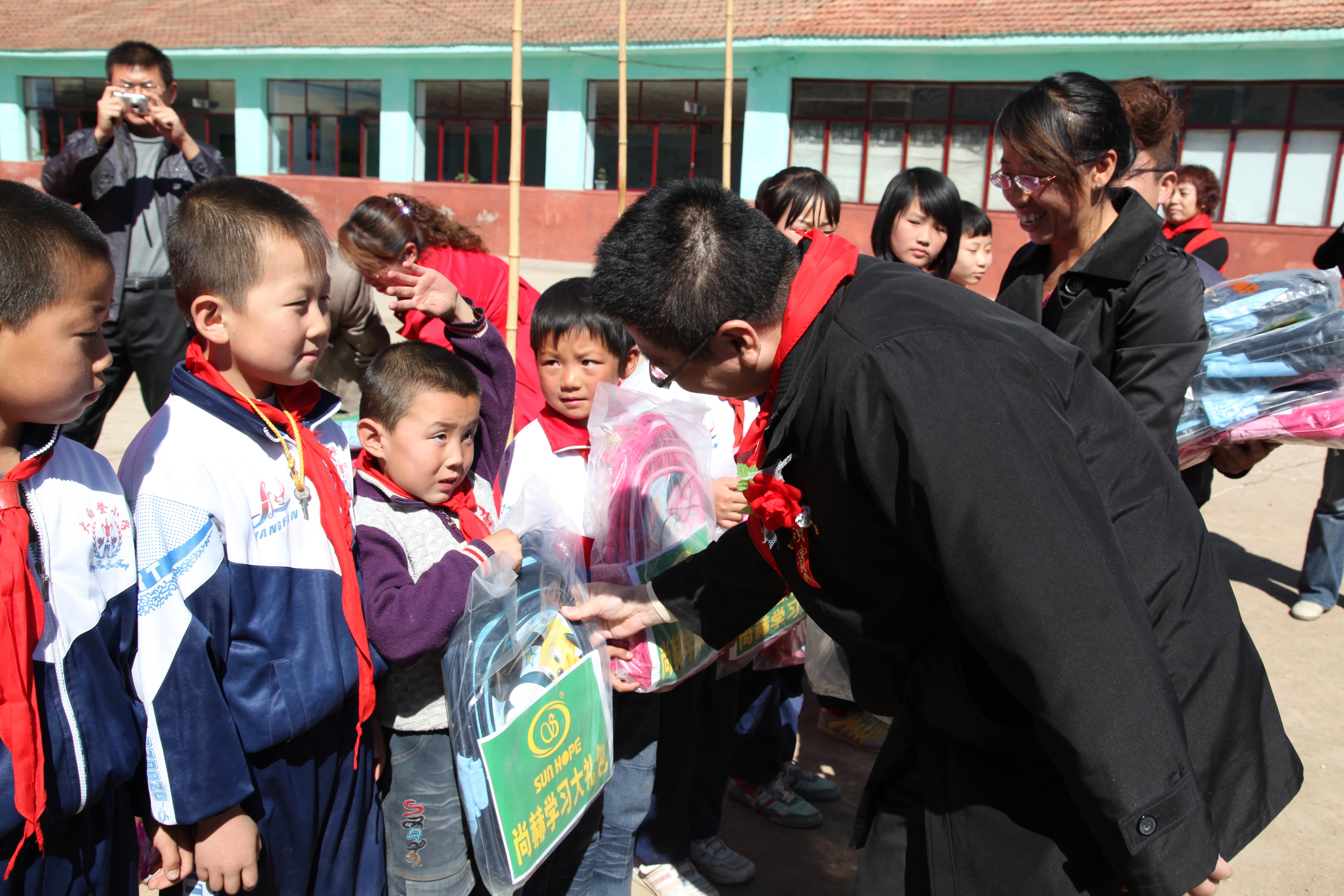 第11所 大同市大白登开云手机登录界面渠腊梅小学 第11所 大同市大白登开云手机登录界面渠腊梅小学