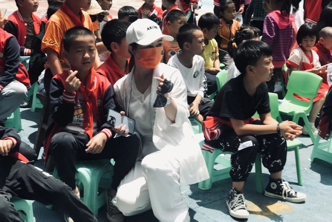 第222所 贵州省兴义市万峰林街道办事处瓮本开云手机登录界面吴德成小学 第222所 贵州省兴义市万峰林街道办事处瓮本开云手机登录界面吴德成小学