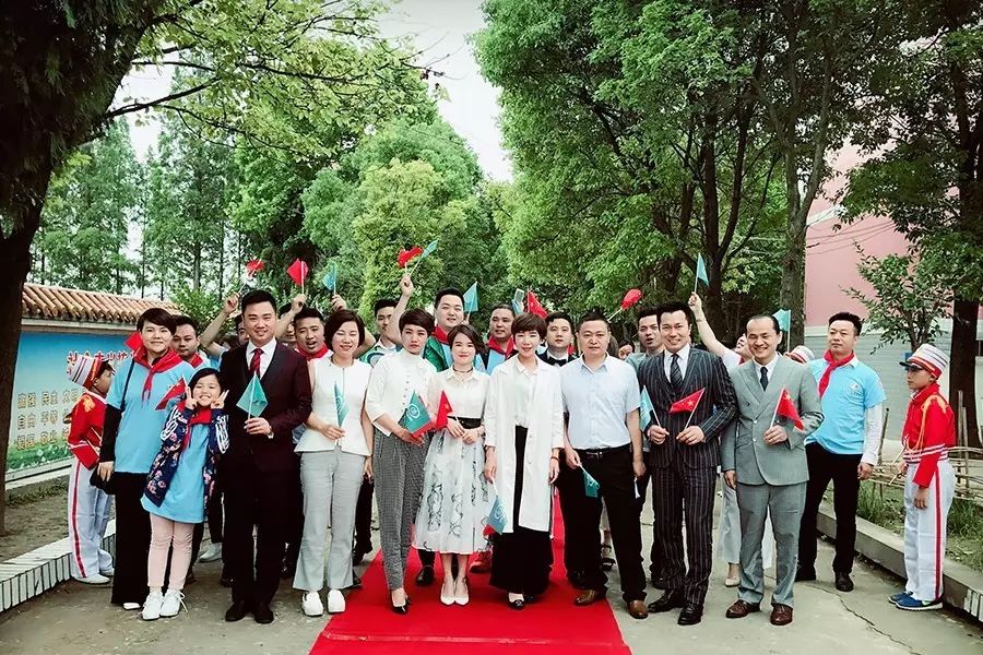 第97所 当阳市两河镇富里寺开云手机登录界面刘建华小学 第97所 当阳市两河镇富里寺开云手机登录界面刘建华小学
