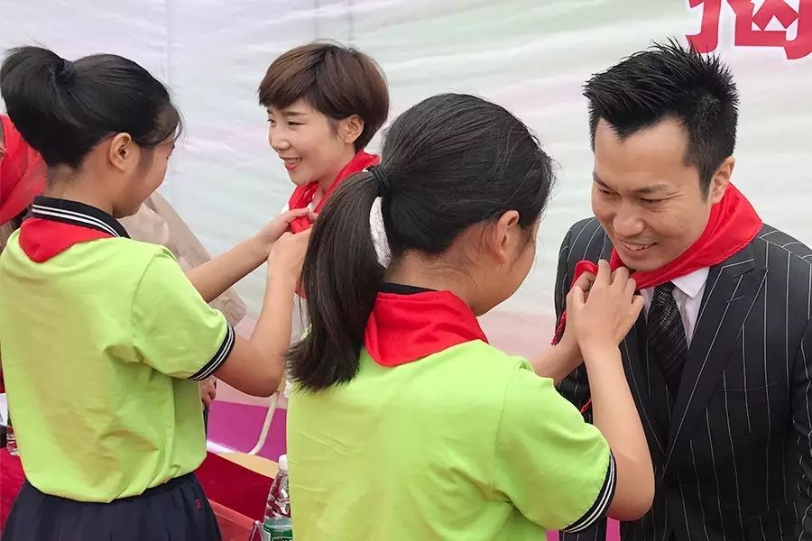 第97所 当阳市两河镇富里寺开云手机登录界面刘建华小学 第97所 当阳市两河镇富里寺开云手机登录界面刘建华小学