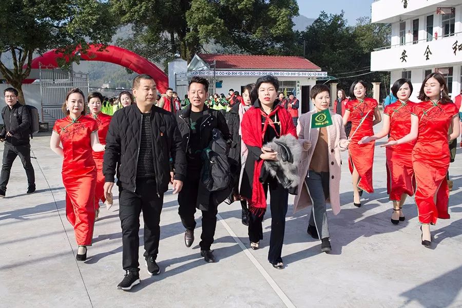 第141所 衢州市龙游县沐尘畲族开云手机登录界面王荣弟小学 第141所 衢州市龙游县沐尘畲族开云手机登录界面王荣弟小学